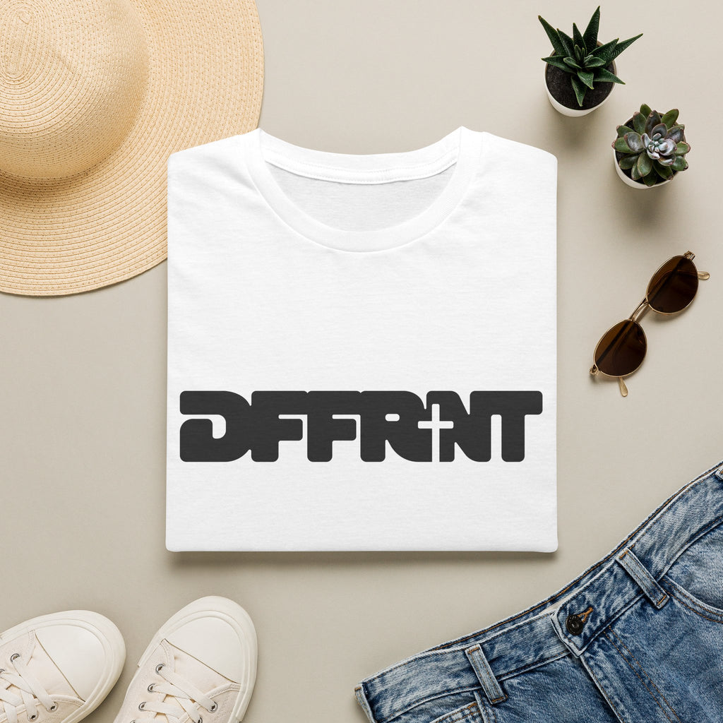 Different(DFFRNT) Text Logo T-Shirt