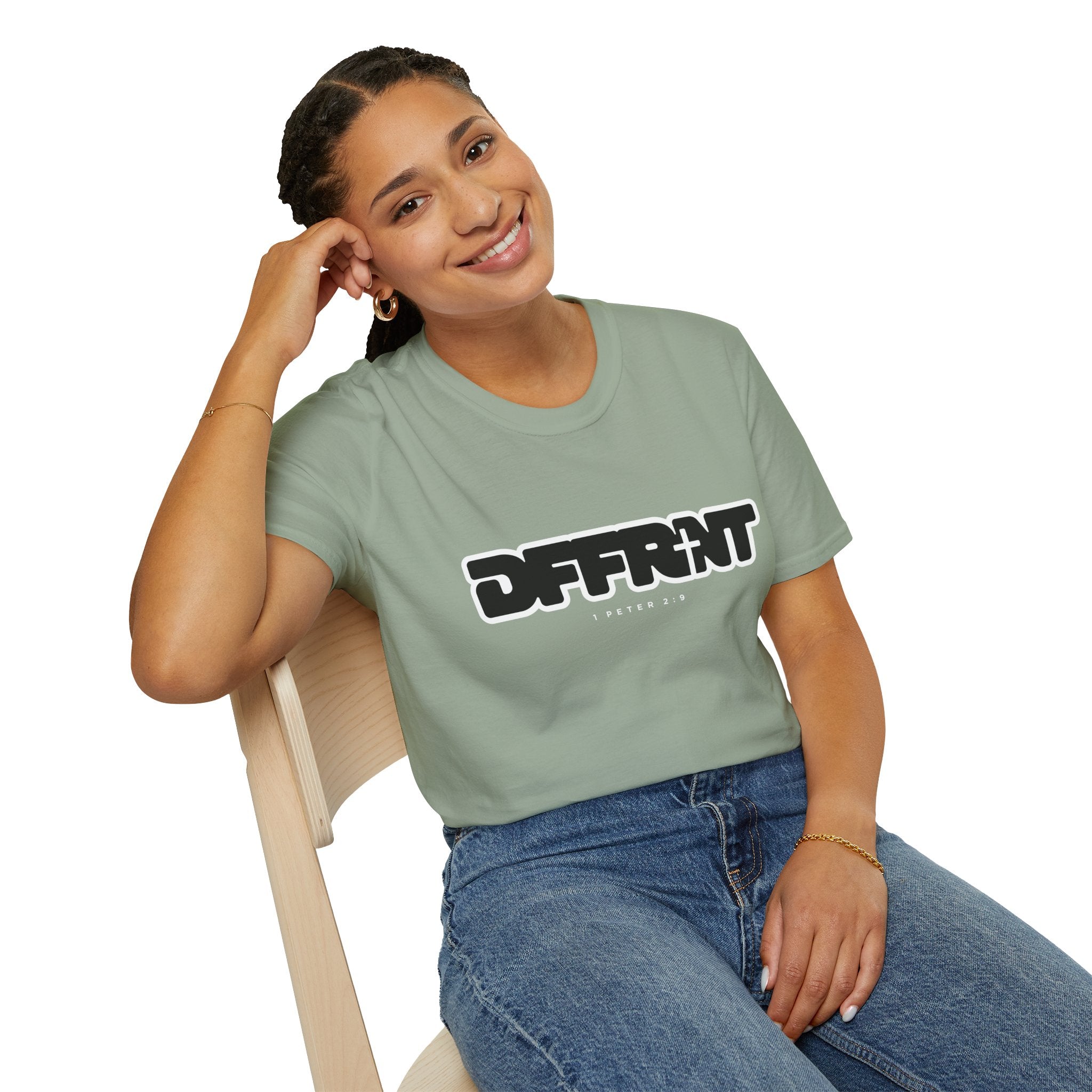 Different(DFFRNT) Text Logo T-Shirt