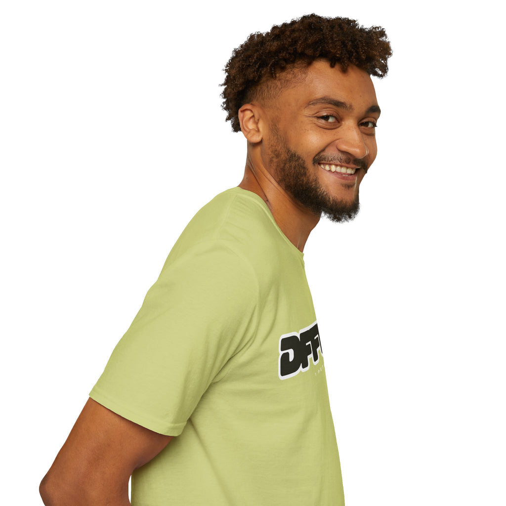 Different(DFFRNT) Text Logo T-Shirt