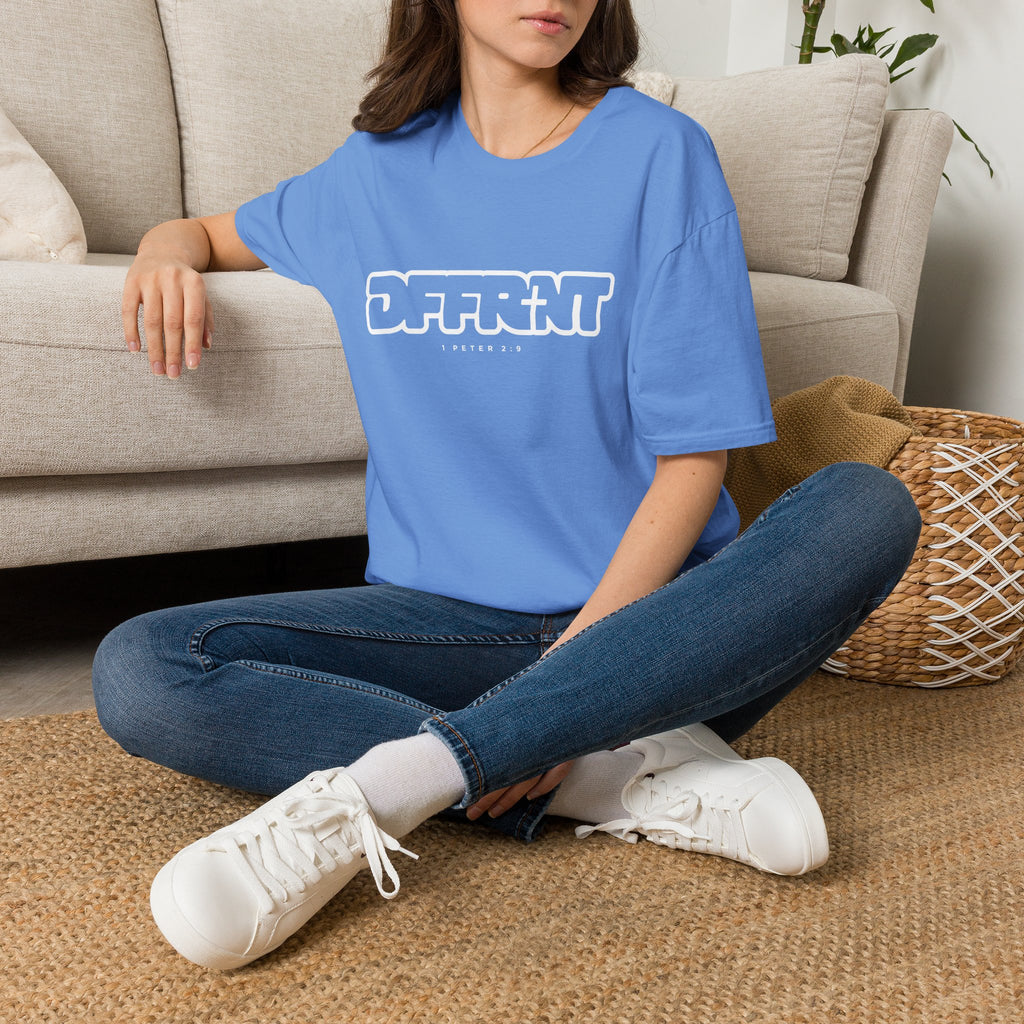 Dffrnt (hallow)Logo T-Shirt