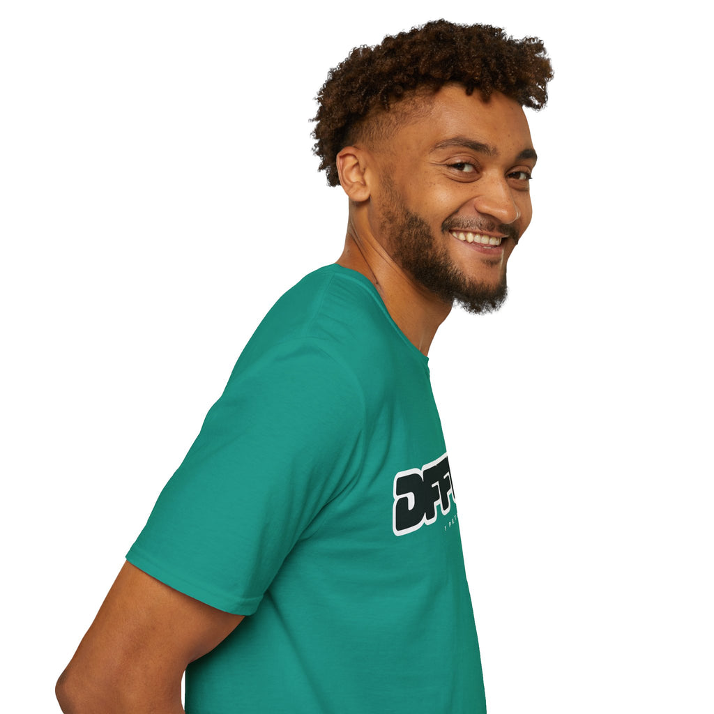 Different(DFFRNT) Text Logo T-Shirt