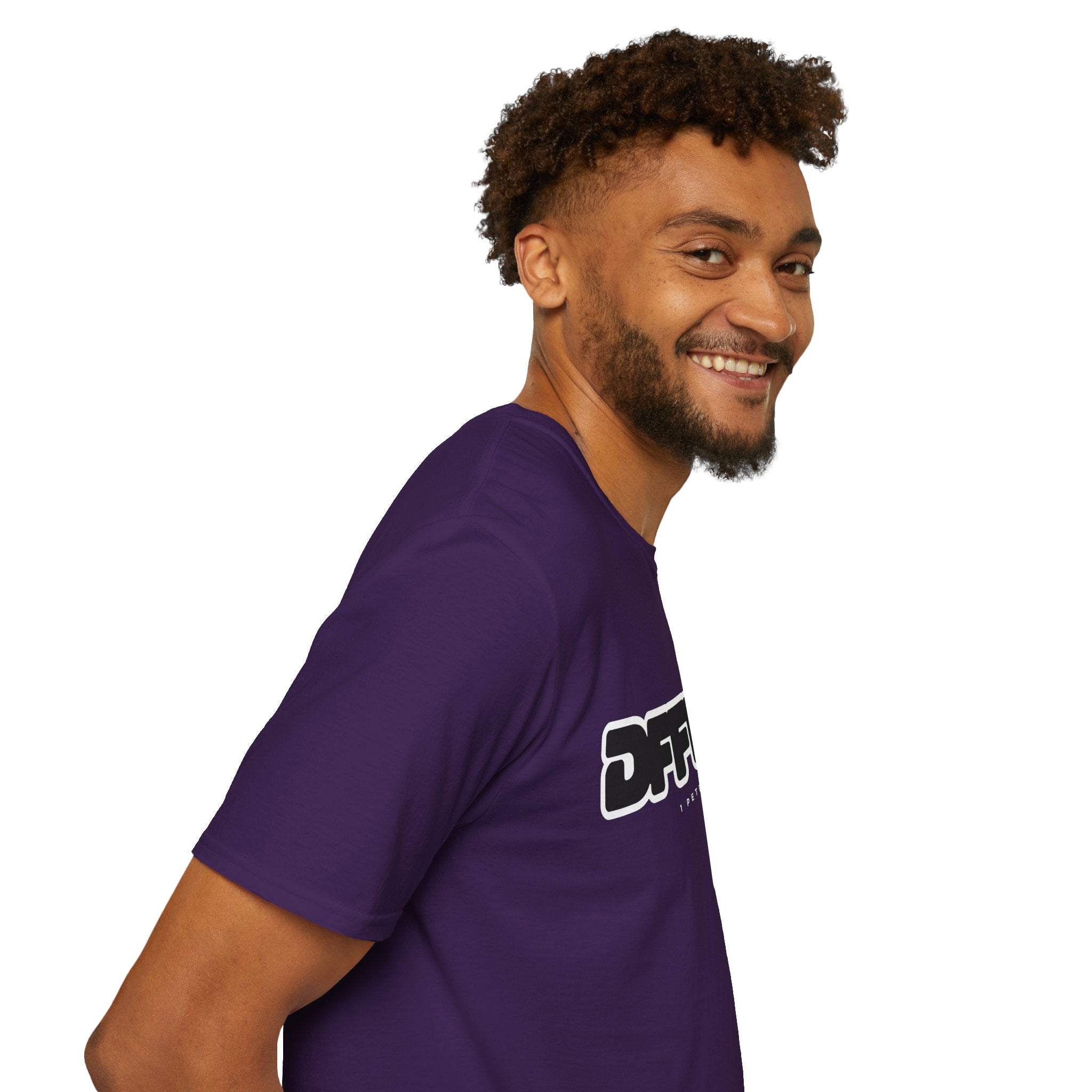 Different(DFFRNT) Text Logo T-Shirt