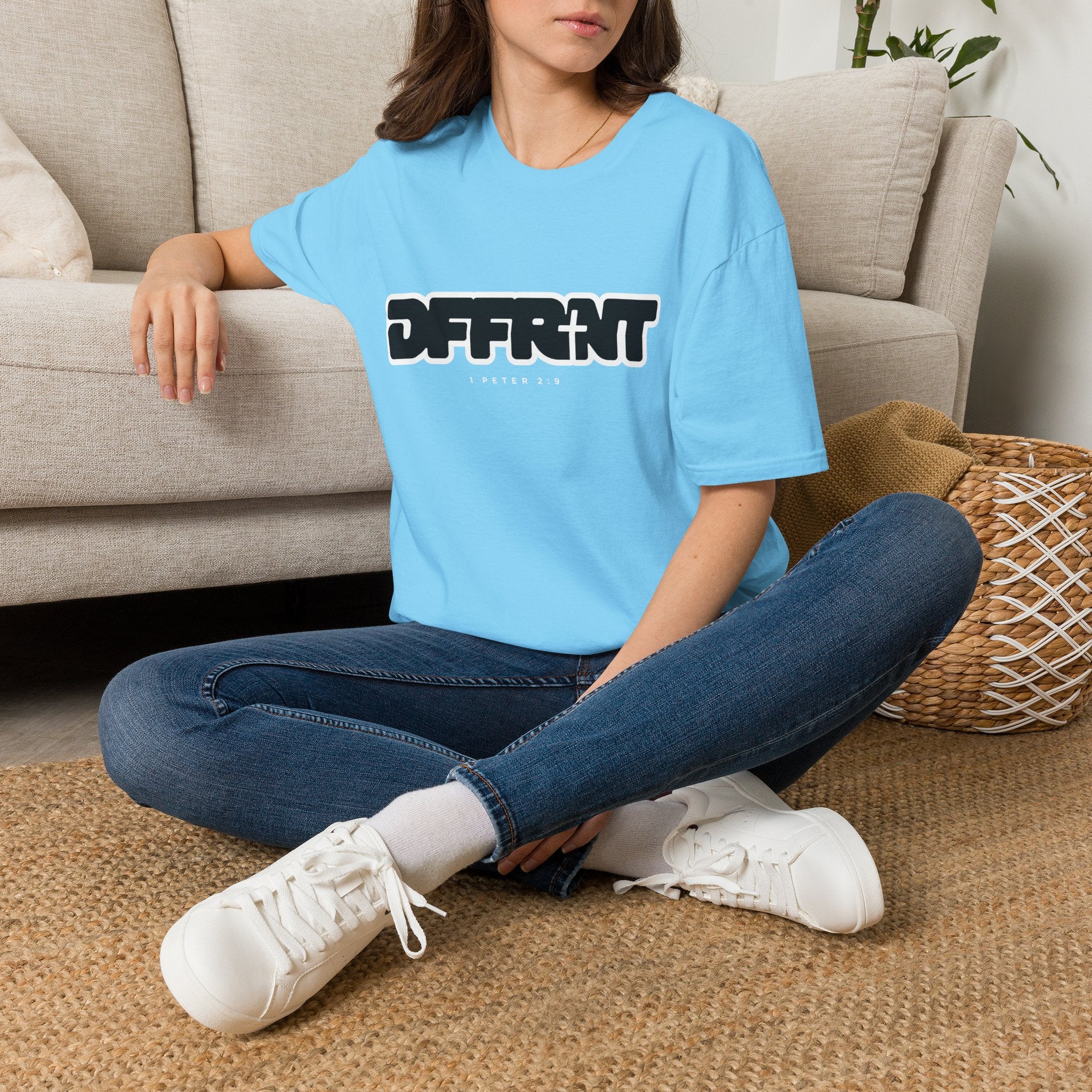 Different(DFFRNT) Text Logo T-Shirt