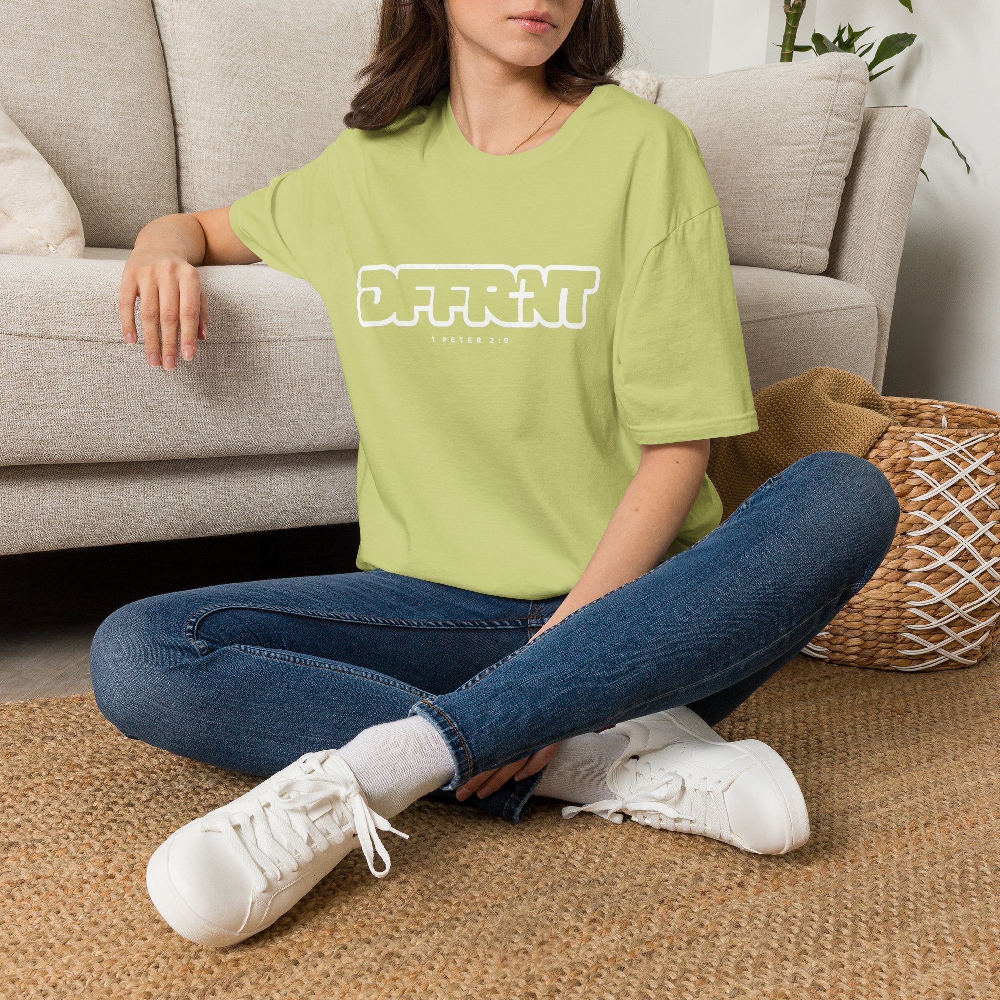 Dffrnt (hallow)Logo T-Shirt