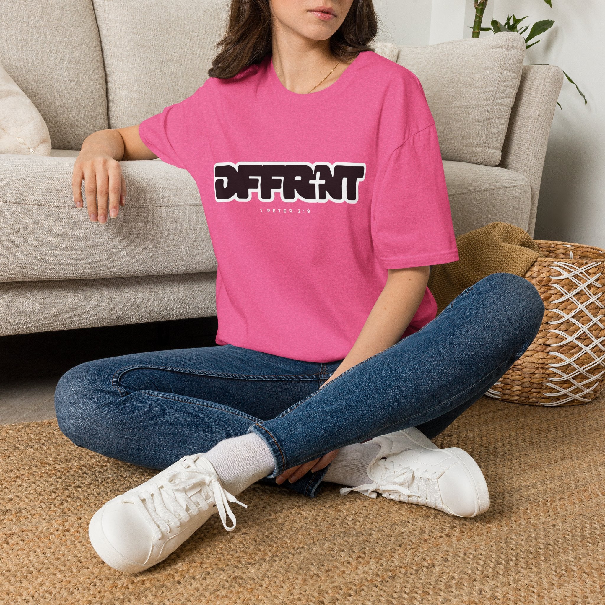 Different(DFFRNT) Text Logo T-Shirt