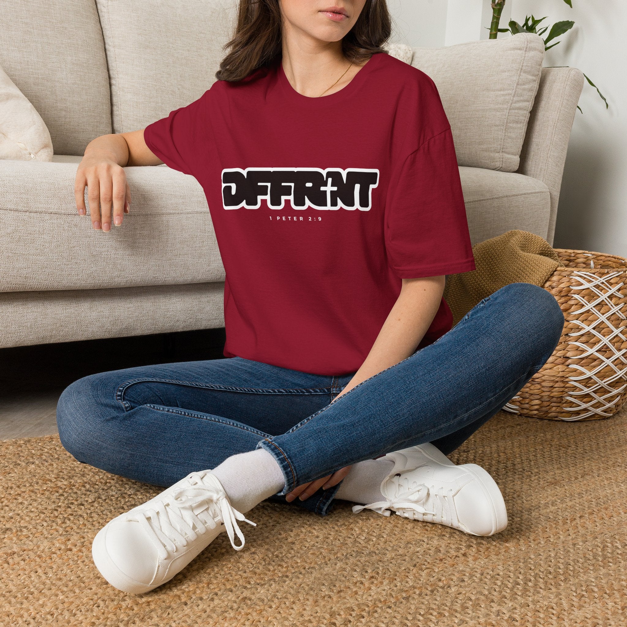 Different(DFFRNT) Text Logo T-Shirt
