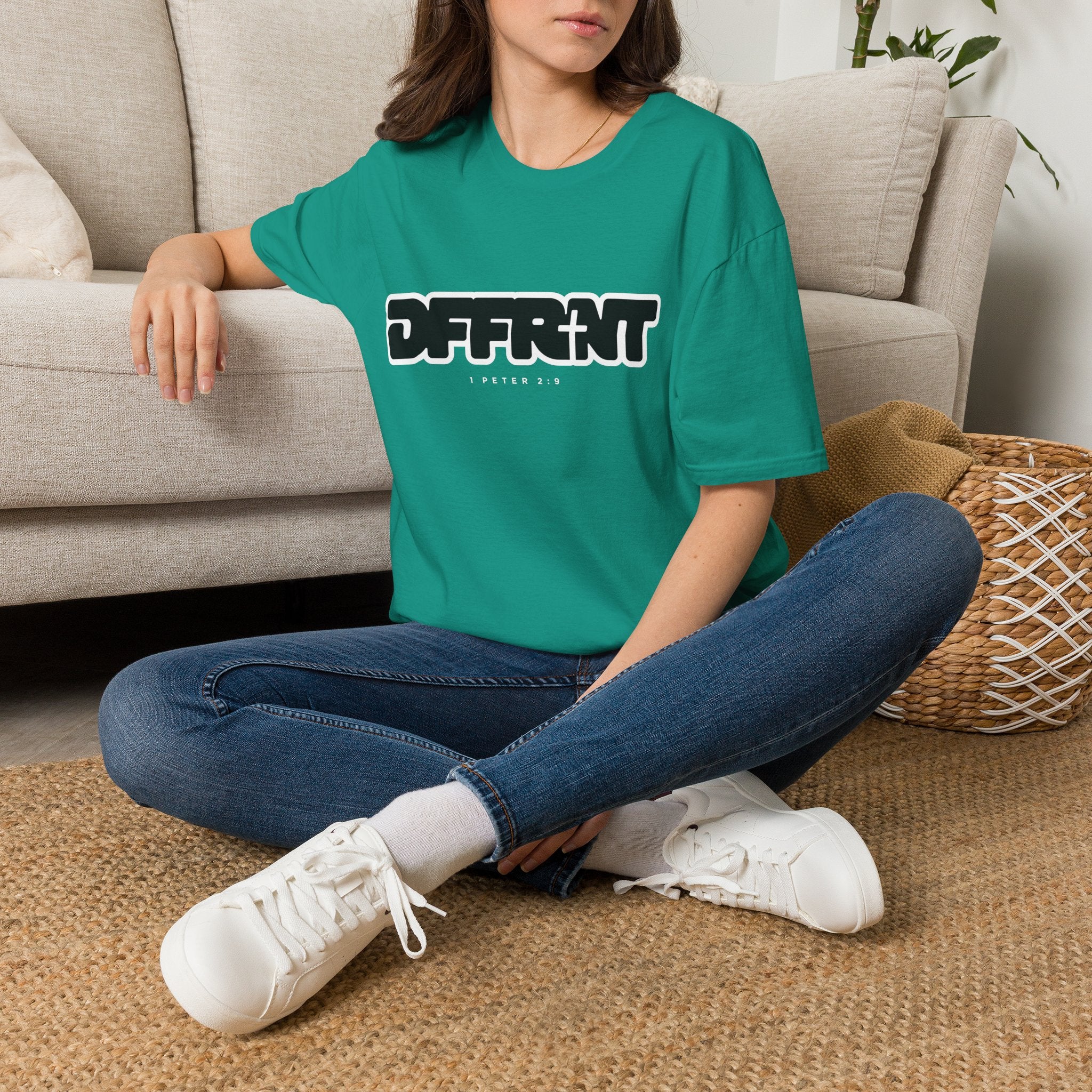 Different(DFFRNT) Text Logo T-Shirt