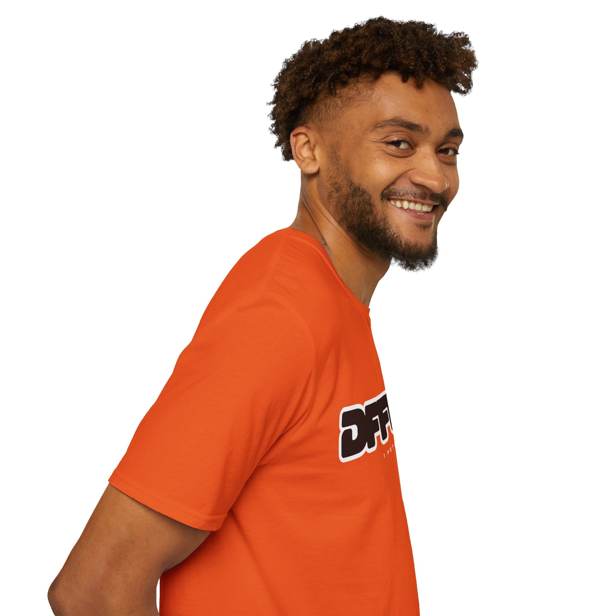Different(DFFRNT) Text Logo T-Shirt